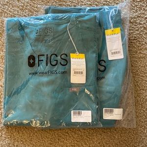 Figs- men’s scrub top and bottom-NEW